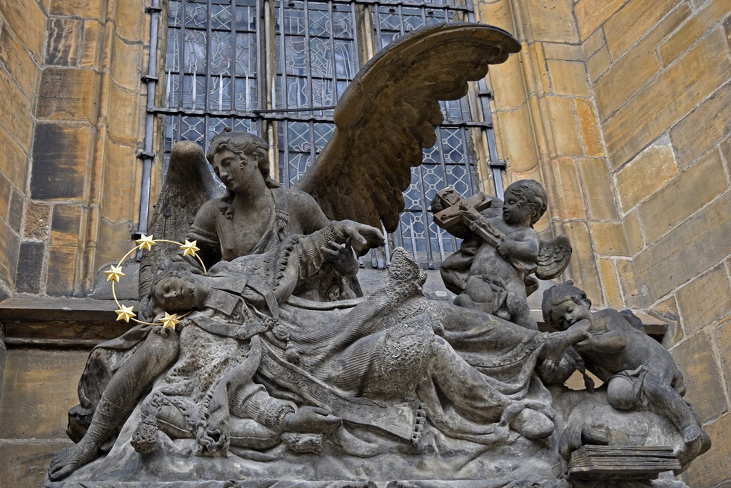 Angels and Dead Christ